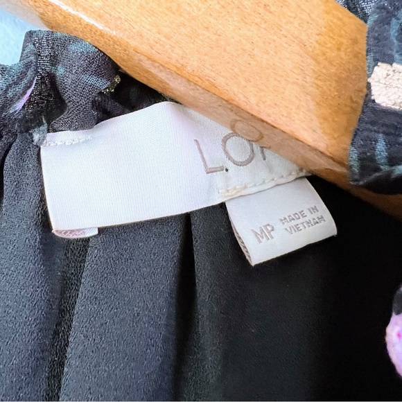 LOFT Black Floral Sparkle Ruffle Neck Peplum Blouse Size Medium Petite - Picture 5 of 10